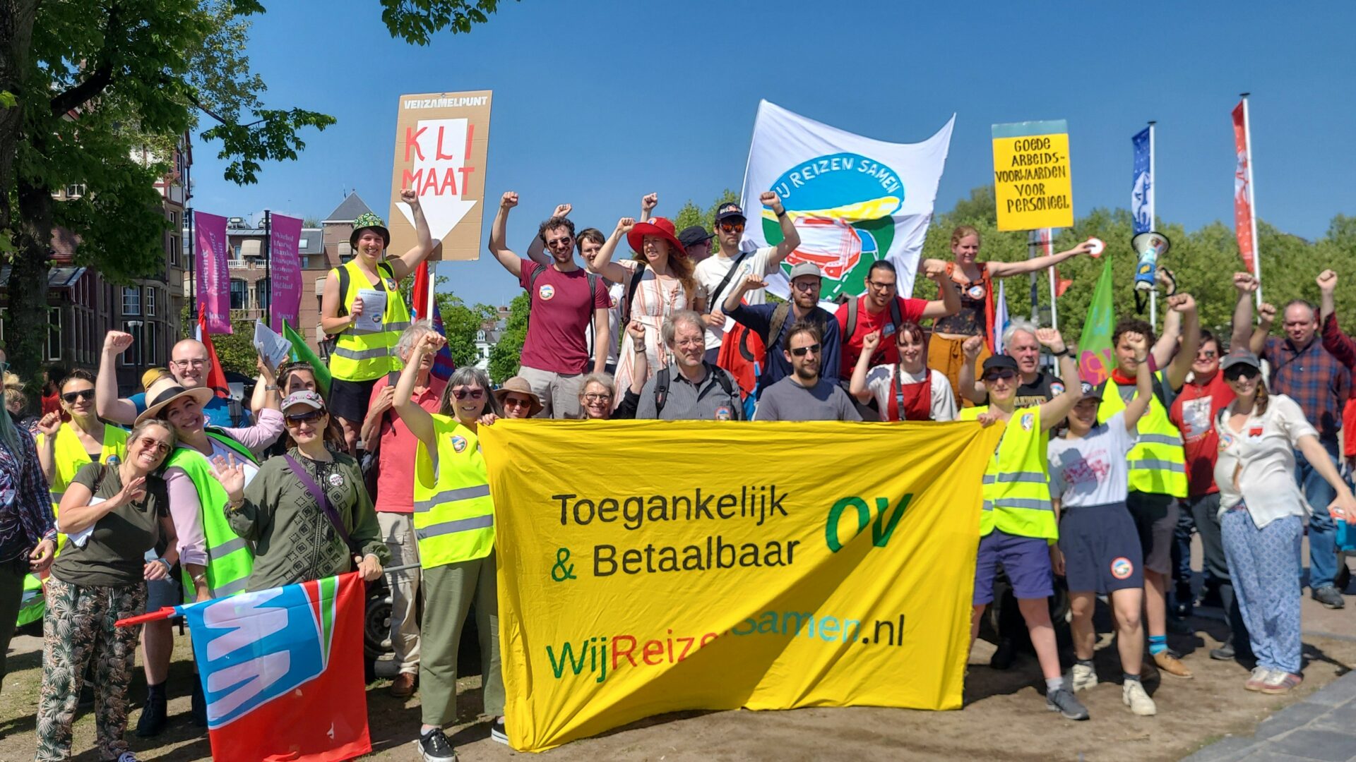 1 mei, Amsterdam: FNV Dag van de Arbeid-demonstratie tegen het regeerakkoord (met #WijReizenSamen-blok) | Doorbraak.eu
