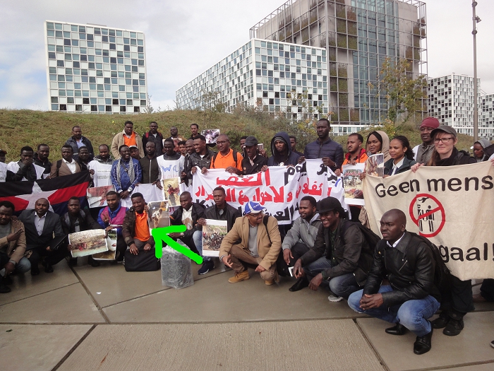 Op 22 september 2017 demonstreerde hij opnieuw tegen Al-Bashir in Den Haag.