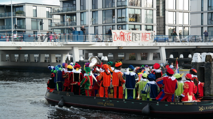 Het leek alsof er geen einde kwam aan de tsunami van blackface.