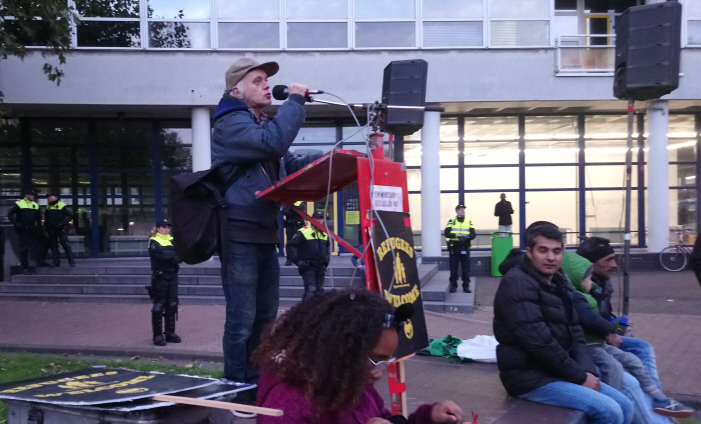 Toespraak van Peter Storm aan het einde van de demonstratie.