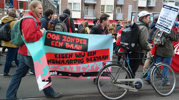 "Ook zonder een baan eisen wij een menswaardig bestaan".