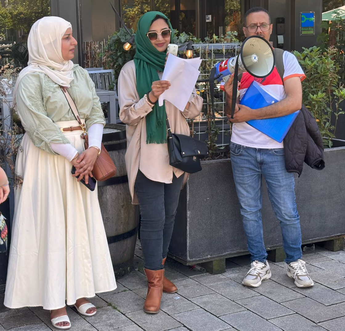 Jemenitische vluchteling tijdens Tilburgse demonstratie: “We zoeken waardigheid, kansen en de mogelijkheid om een bijdrage te leveren” | Doorbraak.eu