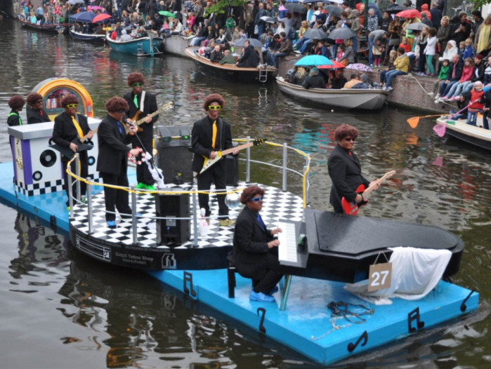 Blackface-band "De Stamgasten" bij de Peurbakkentocht.