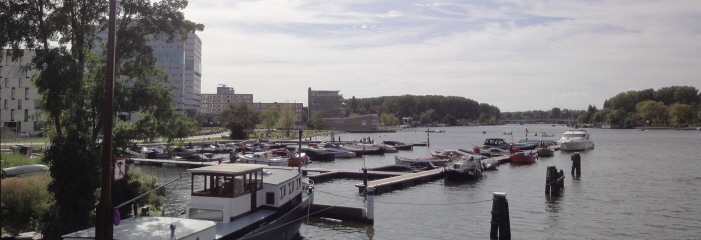 Plezierbootjes voor de rijken.