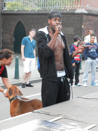 Rap tijdens de demonstratie. (foto: Eric Krebbers)