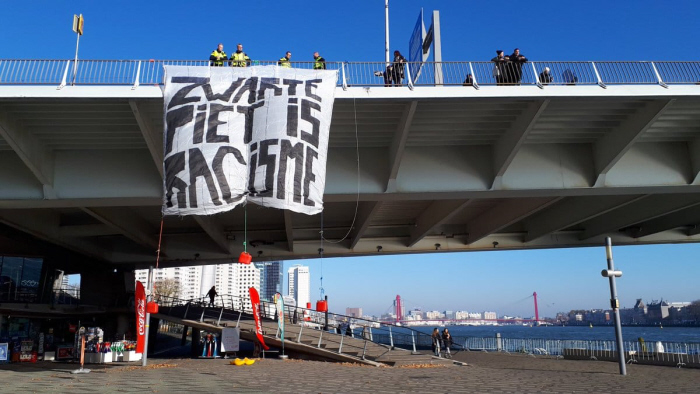 Spandoek vanaf de Erasmusbrug