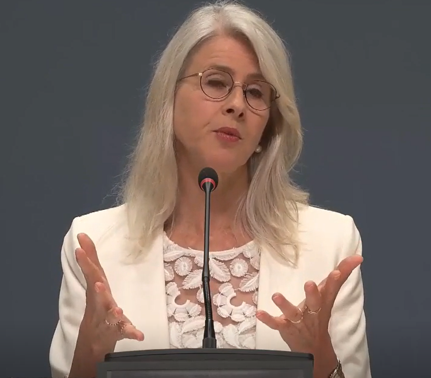 Nieuw wetsvoorstel is niet fascistisch genoeg voor Mona Keijzer | Doorbraak.eu