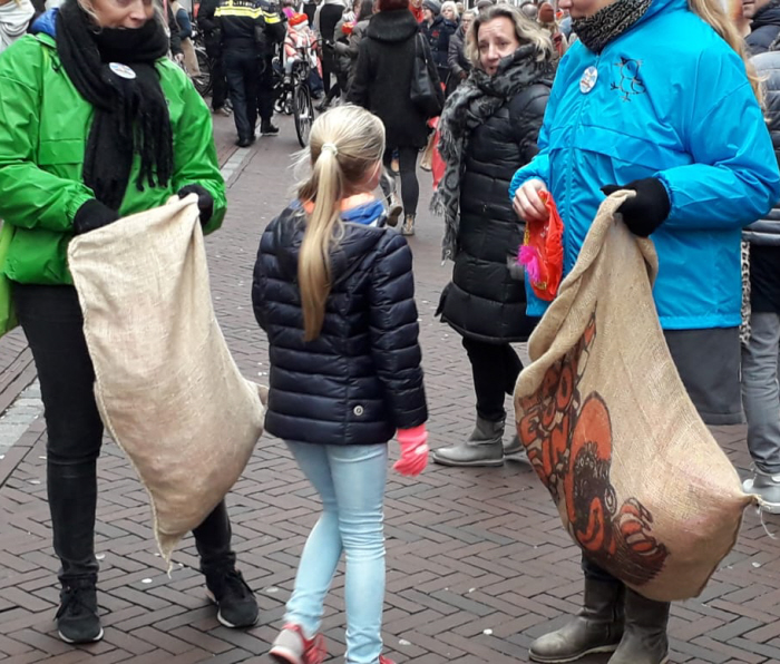 Jute zak met racistische karikatuur