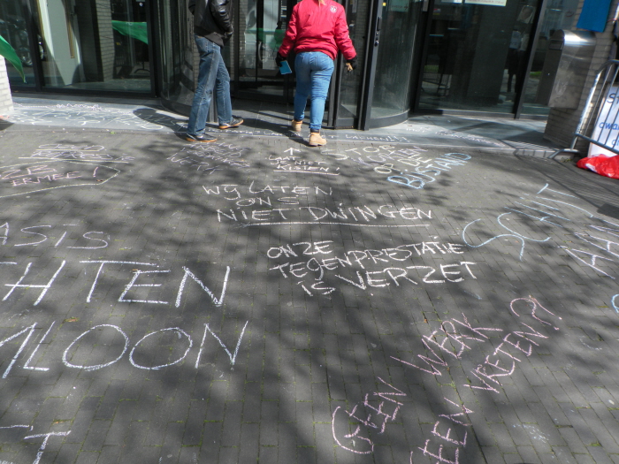 Ingang van het Werkplein na ons protest.