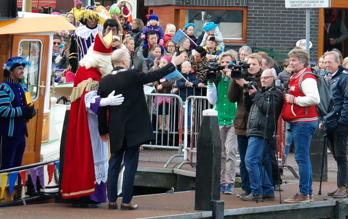 De wethouder en de slavenhouder: bovenste beste vrienden!