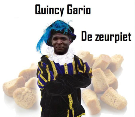 In de ogen van zijn trouwe fans is Zwarte Piet een minderwaardig soort mens, getuige ook dat ze hun tegenstander Gario in deze racistische spotprent als Zwarte Piet afbeelden.